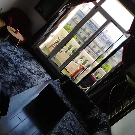 Apartment Les Champs Paris